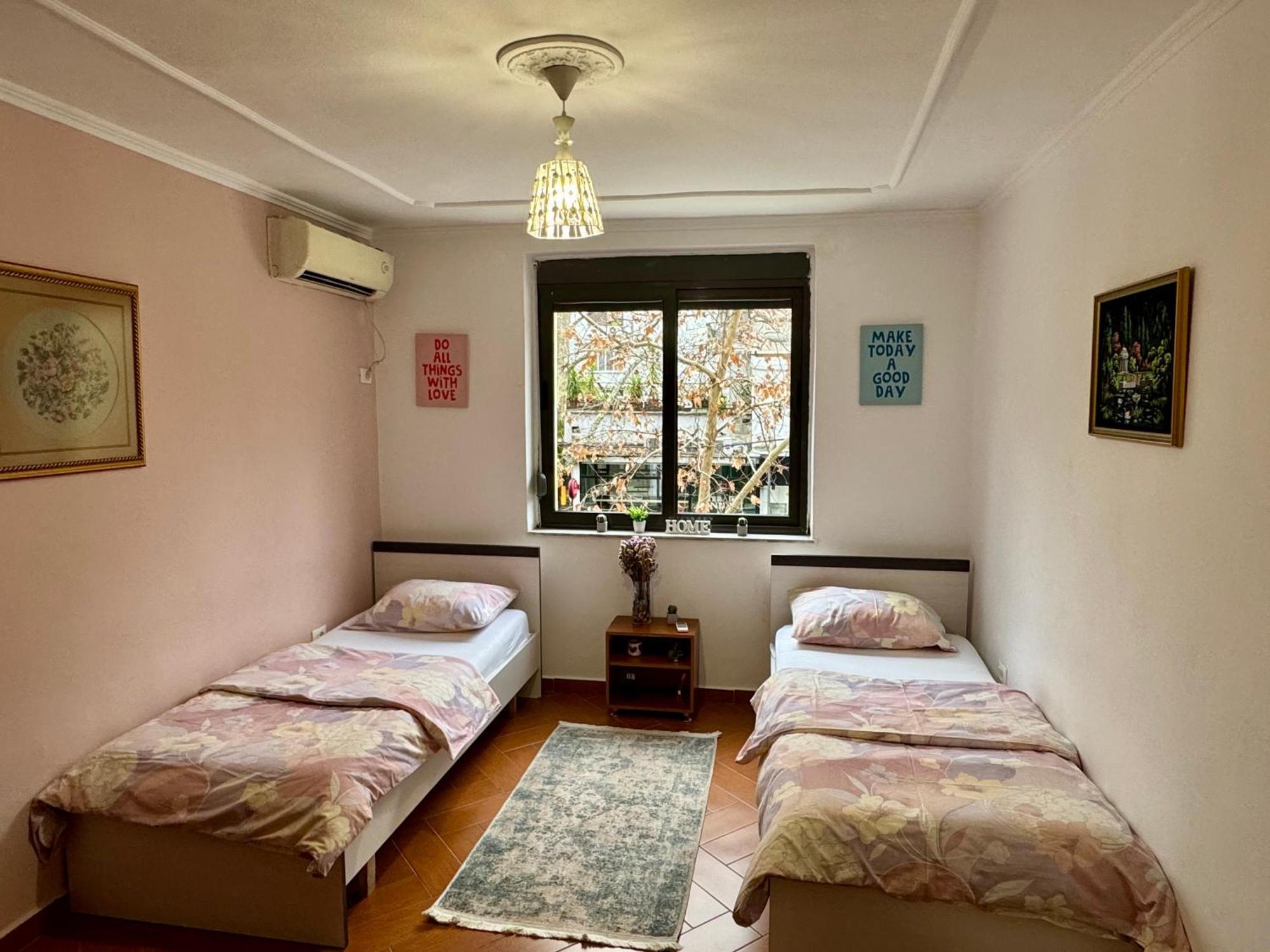 Skerdi'S Apartment - City Center Tirana Eksteriør billede