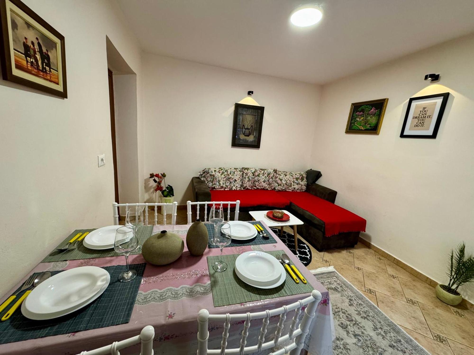 Skerdi'S Apartment - City Center Tirana Eksteriør billede